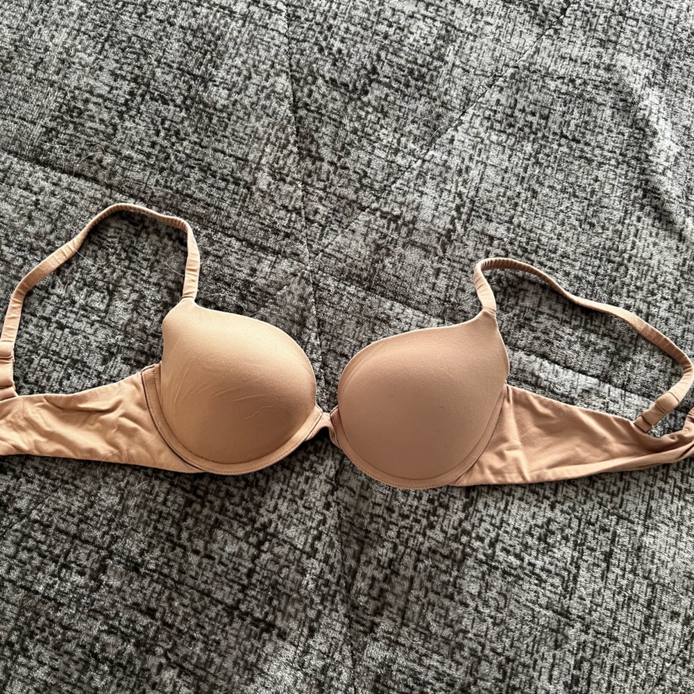 SKIMS 32C Fits Everybody push up